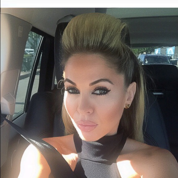 Nilay Vurgec - Poshmark Profile Picture of Nilay Vurgec (@nilz33) on Poshmark