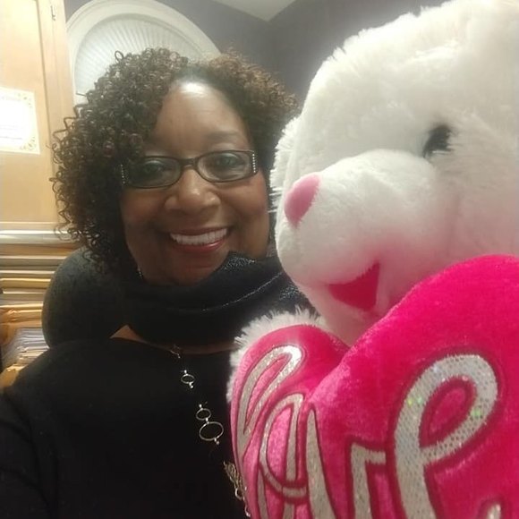 Profile Picture of Floretta Sutton (@karter08) on Poshmark