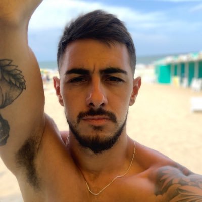 Profile Picture of Jo Castro (@CastroJonii) on Twitter