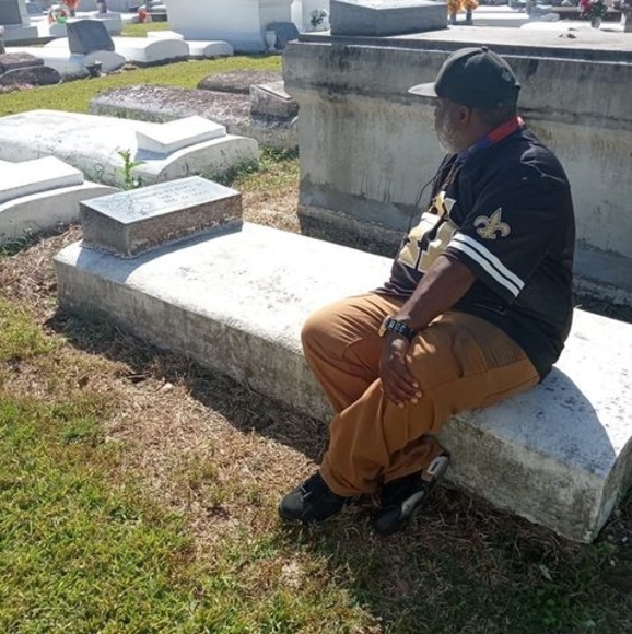 Profile Picture of Edward Richard (@erichard0722) on Poshmark