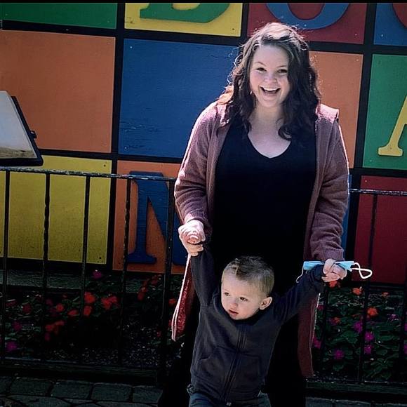 Profile Picture of Brittany Egnatuk (@lovexbriit) on Poshmark