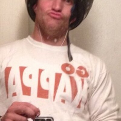 Profile Picture of Jared Compton (@comptonassjared) on Twitter