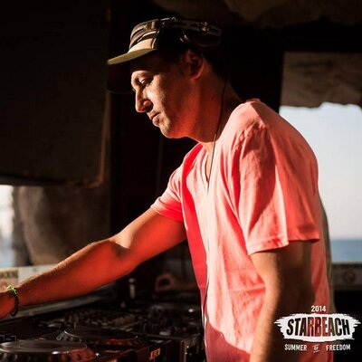 Profile Picture of Les Davis (@DjLesDavis) on Twitter