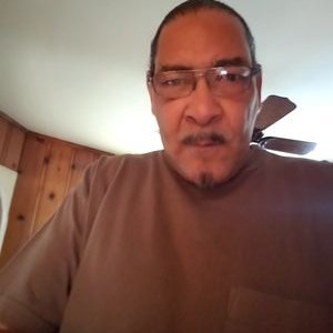 Profile Picture of Mark Branch (@MarkBranch13) on Twitter