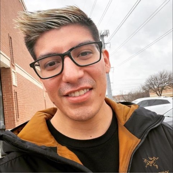Profile Picture of David Knaack (@davidknaack) on Poshmark