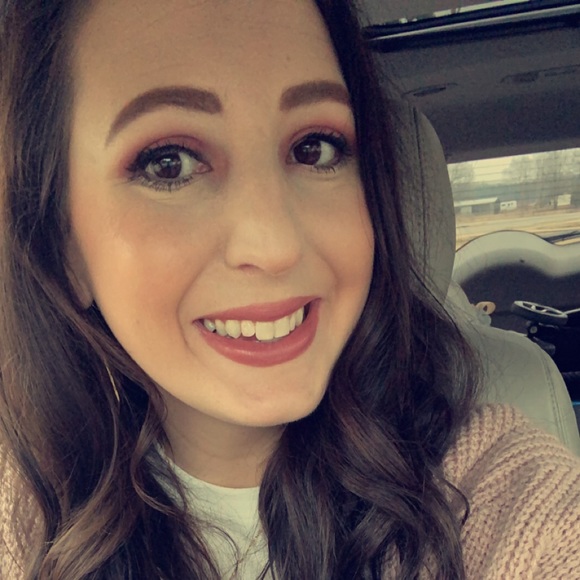 Profile Picture of Katelyn Haney (@katelynhaney10) on Poshmark