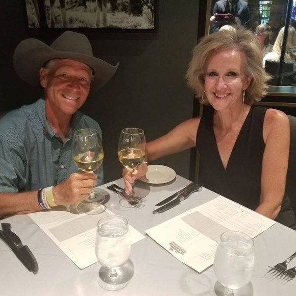 Profile Picture of Lori Lathan evans (@lollieok) on Poshmark