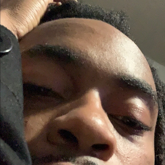 Profile Picture of Aaron Earley (@ap_hoodrich) on Poshmark