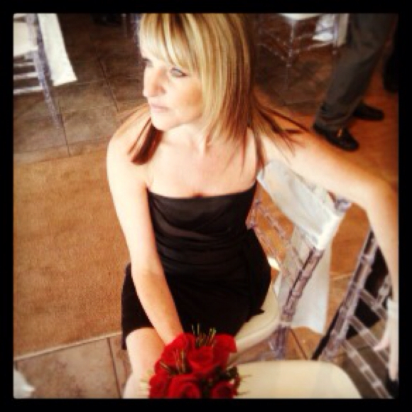 Profile Picture of April Tinsman (@atinsman) on Poshmark