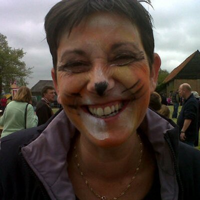 Profile Picture of Suzanne Curtis (@sue898) on Twitter