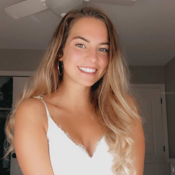 Profile Picture of Kaitlyn Makie (@kaitlynmakie1) on Poshmark