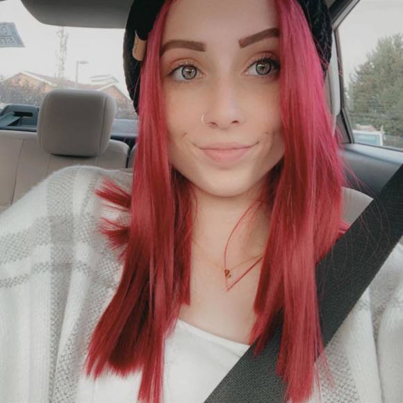 Marisa Foland - Poshmark Profile Picture of Marisa Foland (@marisafoland) on Poshmark