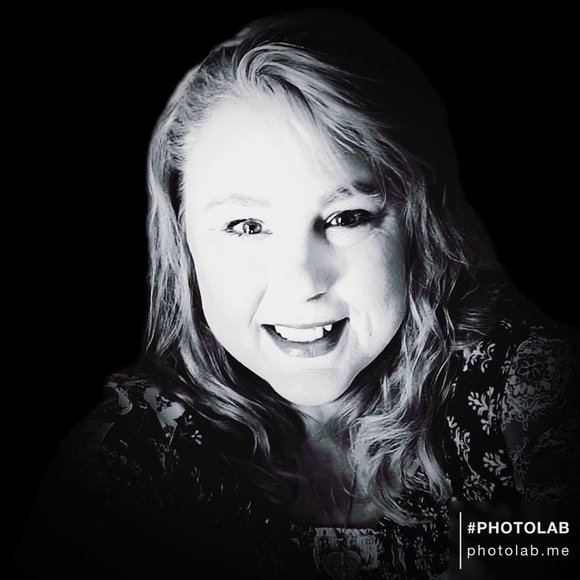 Profile Picture of Christina Dobler-burdick (@mamabee4ever) on Poshmark