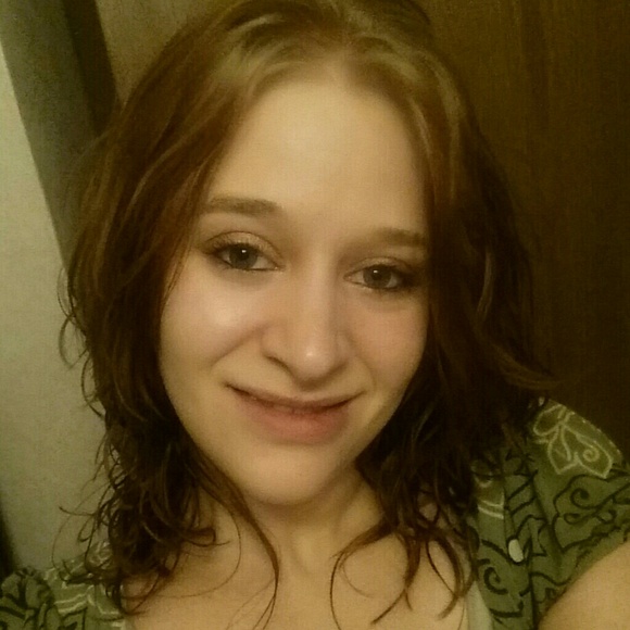 Chrystal Ortiz - Poshmark Profile Picture of Chrystal Ortiz (@csaddl02) on Poshmark