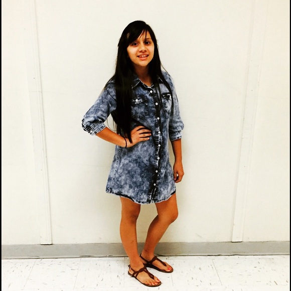 Profile Picture of Itzel Garcia (@itzel_garcia) on Poshmark