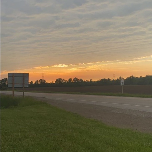 Profile Picture of Alexandria Broderick (@alliebposh) on Poshmark