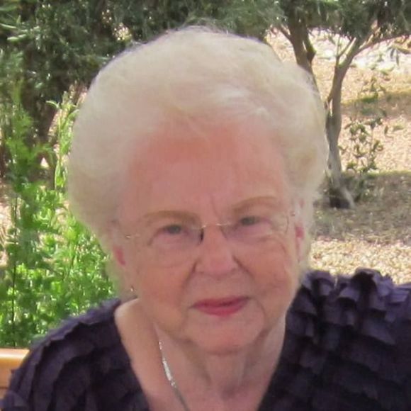 Profile Picture of Shirley Boyken (@needlewoman35) on Poshmark