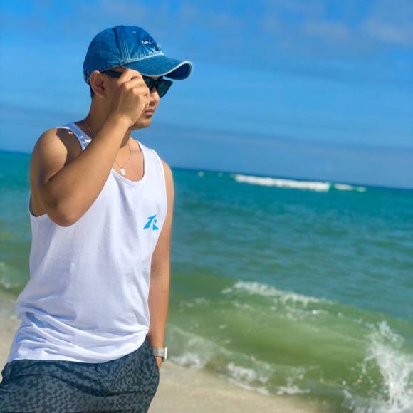 Profile Picture of Pak cik Nunca enojado (@marwoto1987) on Poshmark