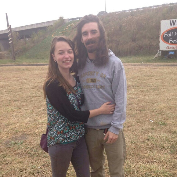 Profile Picture of Tawnie Stiener (@tawnie_tiger20) on Poshmark