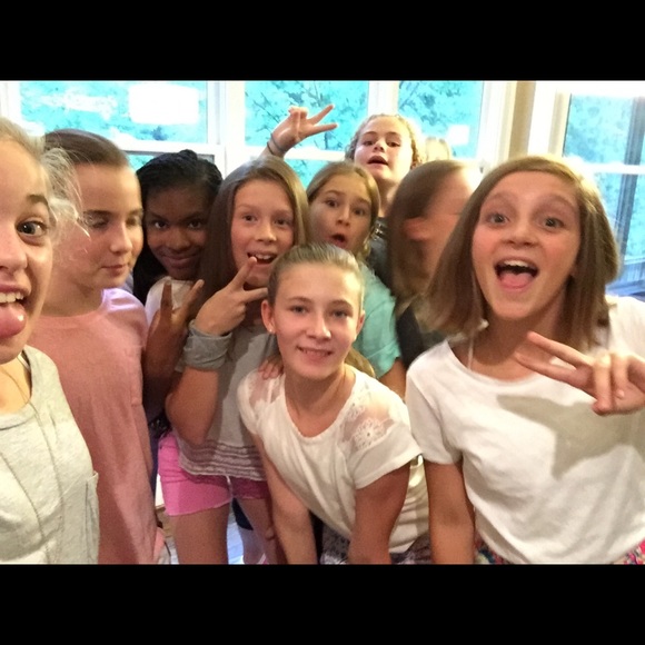 Profile Picture of Dylanne Savage (@drsavage1) on Poshmark