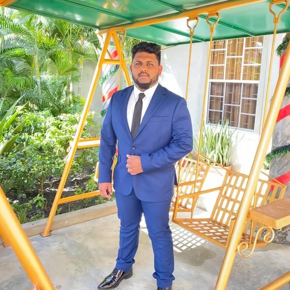 Profile Picture of Javid Seecharran (@javidseecharran) on Poshmark