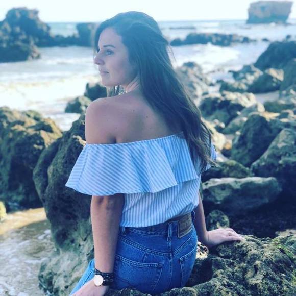 Profile Picture of Laurel Stackman (@_laurelstackman) on Poshmark