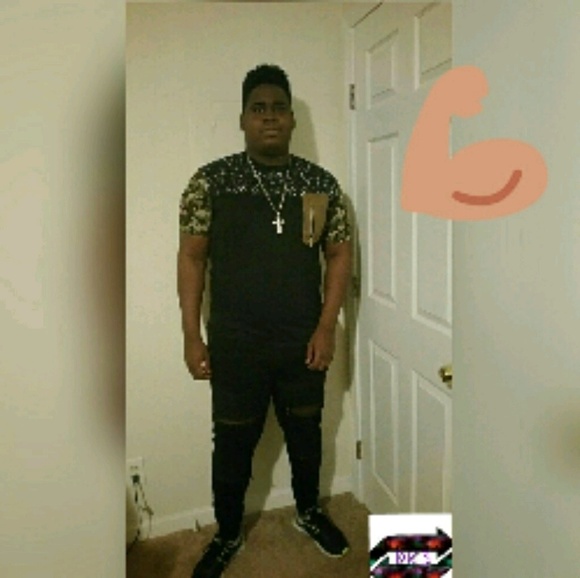 Profile Picture of Mark Currie (@mark123000) on Poshmark