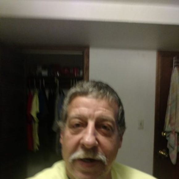 Profile Picture of Ken Thompson (@kt765008) on Poshmark