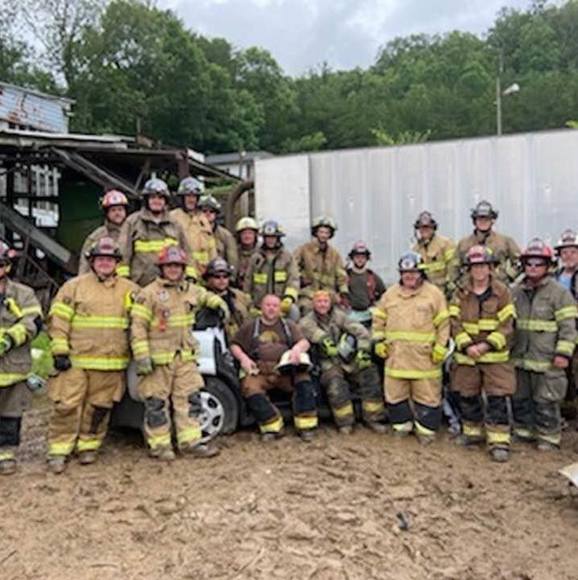 Profile Picture of Kevin Henry (@kevinhenry383) on Poshmark