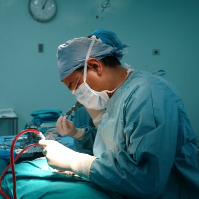 Profile Picture of Dr Manuel Alvarado (@MaKnee28) on Twitter