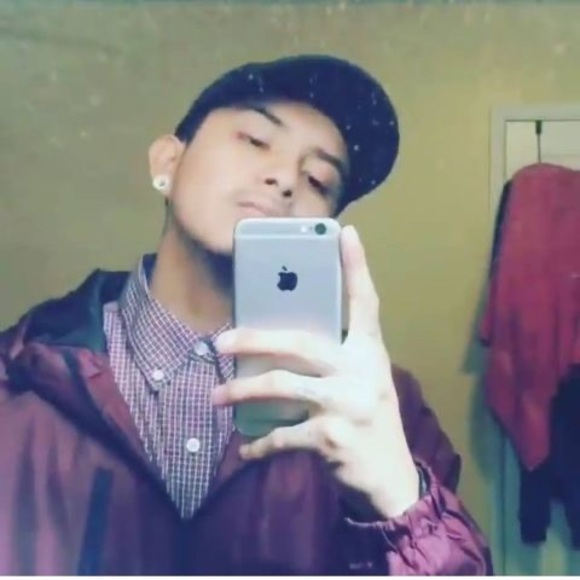 Profile Picture of Lazaro Ivan (@lazaroivan) on Poshmark