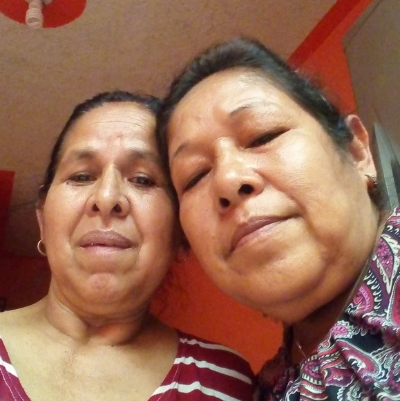 Profile Picture of Carmela Ferreyra (@carmelaferreyra) on Poshmark