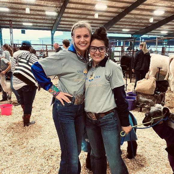 Profile Picture of Ashley Mccaffety (@ashleymccaffety) on Poshmark