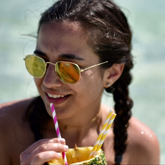 Antonia Iragorri - Poshmark Profile Picture of Antonia Iragorri (@antoniairagorri) on Poshmark