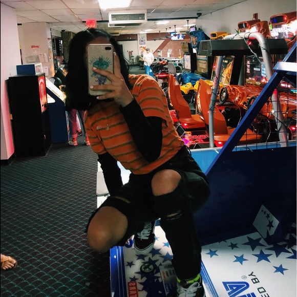 Profile Picture of Karelyn Alvarez (@jamieloves) on Poshmark