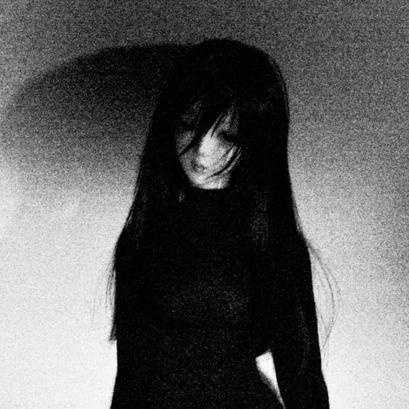 Profile Picture of Jenise Clarke (@vamps0ulz) on Poshmark