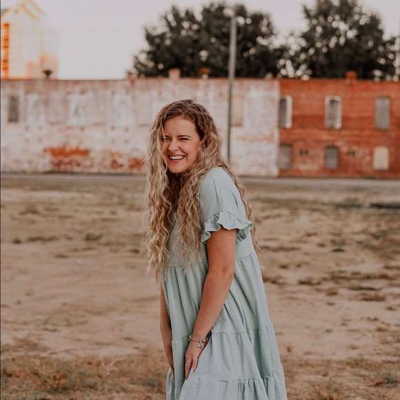 Profile Picture of Haley Doty (@hdoty74) on Poshmark