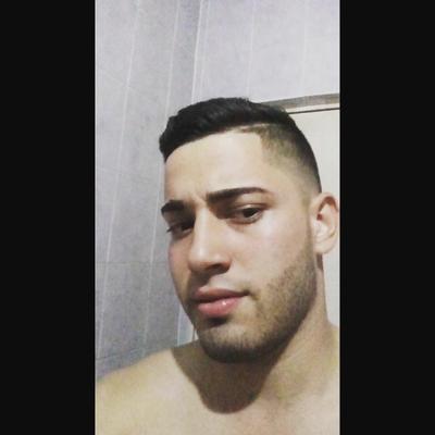 Profile Picture of Gregory León (@TavoLeon13) on Twitter