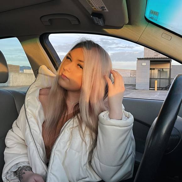 Profile Picture of Erica Argüello (@nov_baby112101) on Poshmark