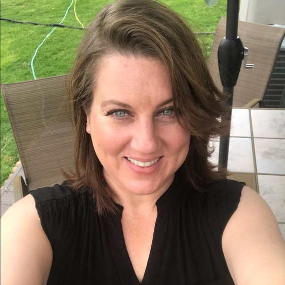 Profile Picture of Rachel Keith (@rachelk311) on Poshmark