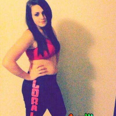 Profile Picture of Lora Lue (@lorathomas11) on Twitter