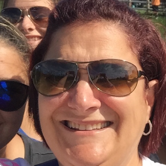 Profile Picture of Monica Glaubach (@momoftrips33) on Poshmark