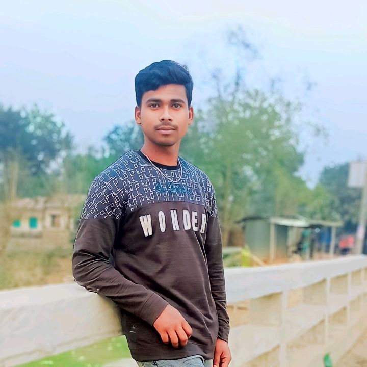Profile Picture of Simon Ray (@simonray19) on Tiktok