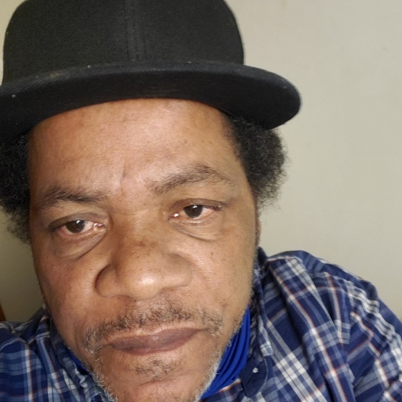 Profile Picture of Aaron Ford (@aaronf536) on Poshmark