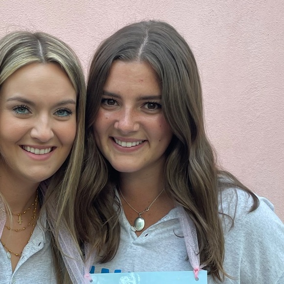 Profile Picture of Jessi Basinger (@jabasinger1459) on Poshmark