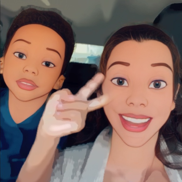 Profile Picture of Jaymie Cakes (@jaymie_cakes) on Poshmark