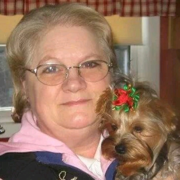 Profile Picture of Cindy Vandenbussche (@clv1955) on Poshmark