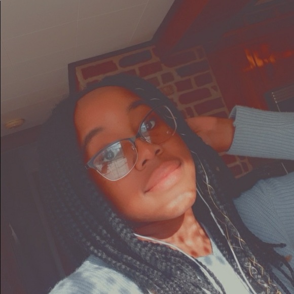Profile Picture of Chinemerem Iwuagwu (@chinemeremi) on Poshmark