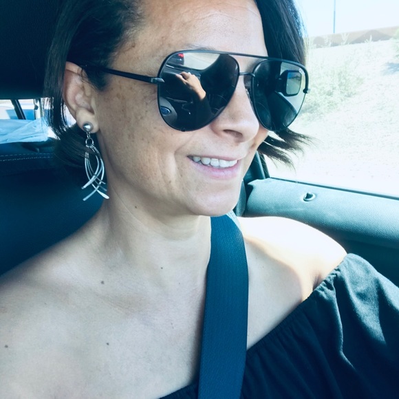 Profile Picture of Cleo Lauricella (@cvlauricella) on Poshmark