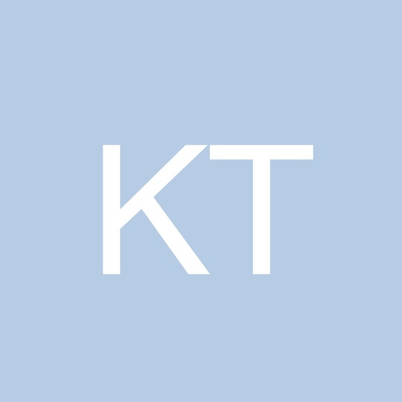 Profile Picture of K Torrey (@torreyorders) on Poshmark